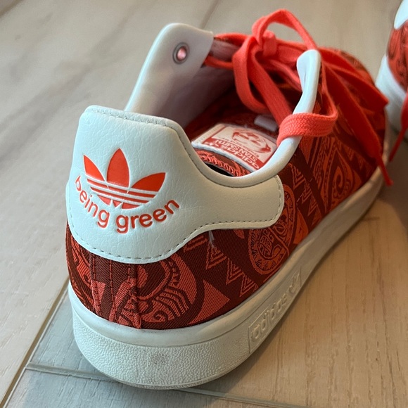 Adidas Y2K Disney Moana Red Graphic Stan Smith Sneakers - Picture 7 of 8